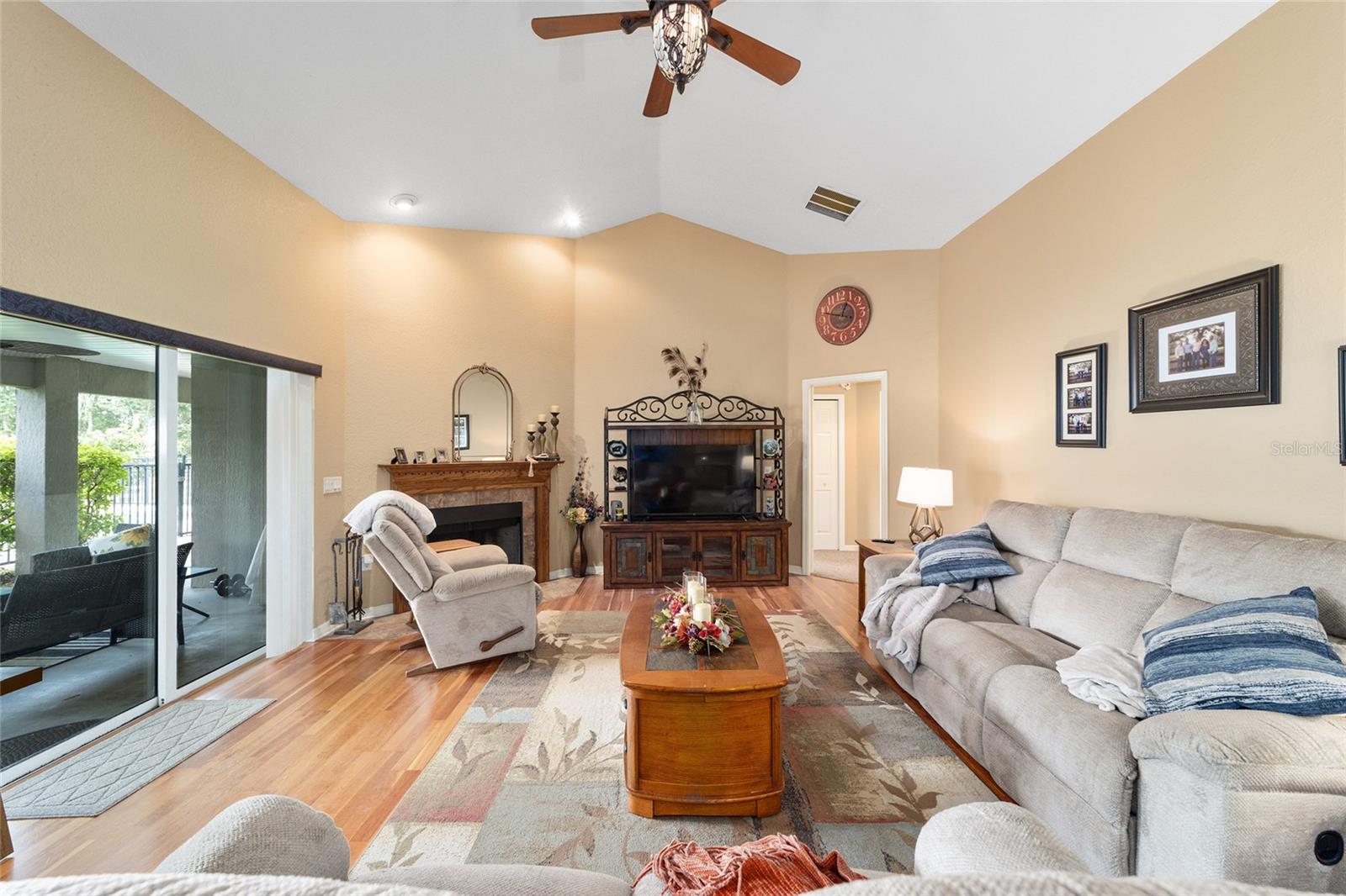 Image 38 of 72 For 2151 59th Street