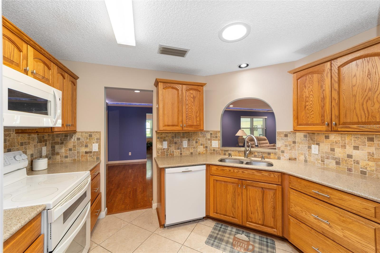 Image 21 of 41 For 9085 96th Lane B