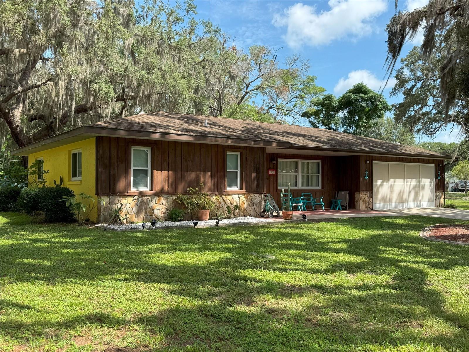 Details for 1050 Bloomfield Drive, INVERNESS, FL 34453