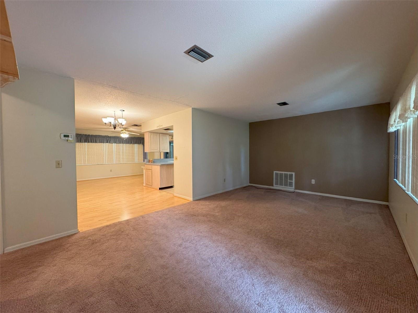Image 3 of 24 For 1050 Bloomfield Drive