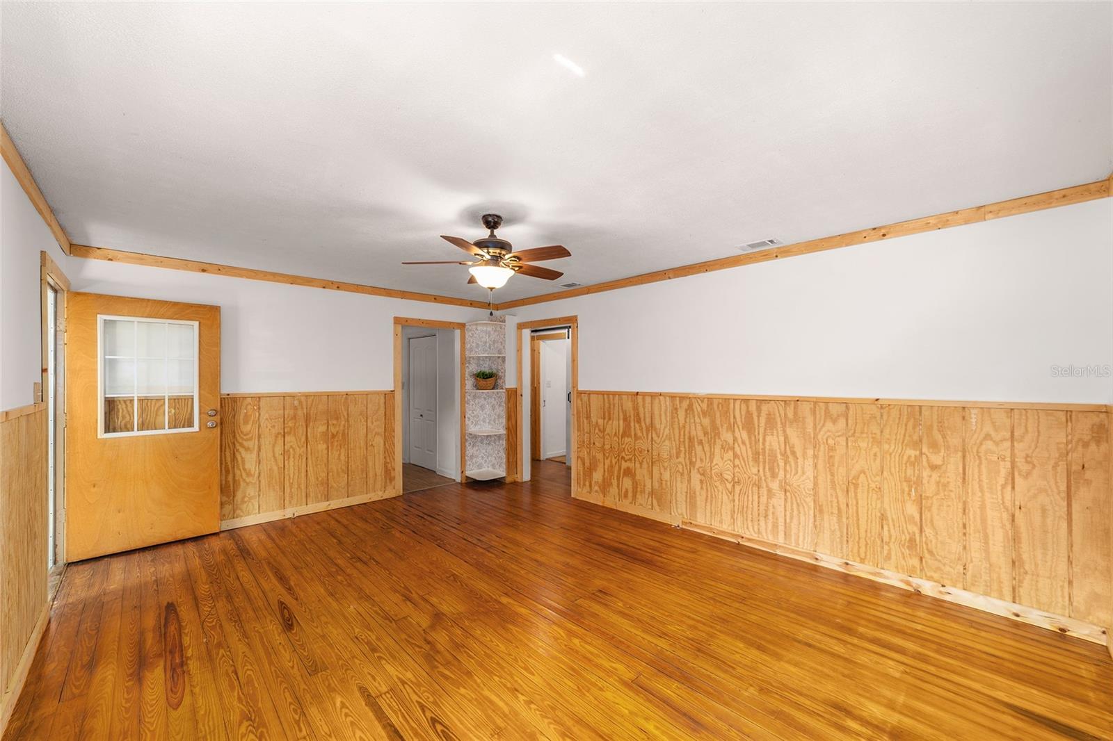 Image 10 of 34 For 11430 54th Avenue