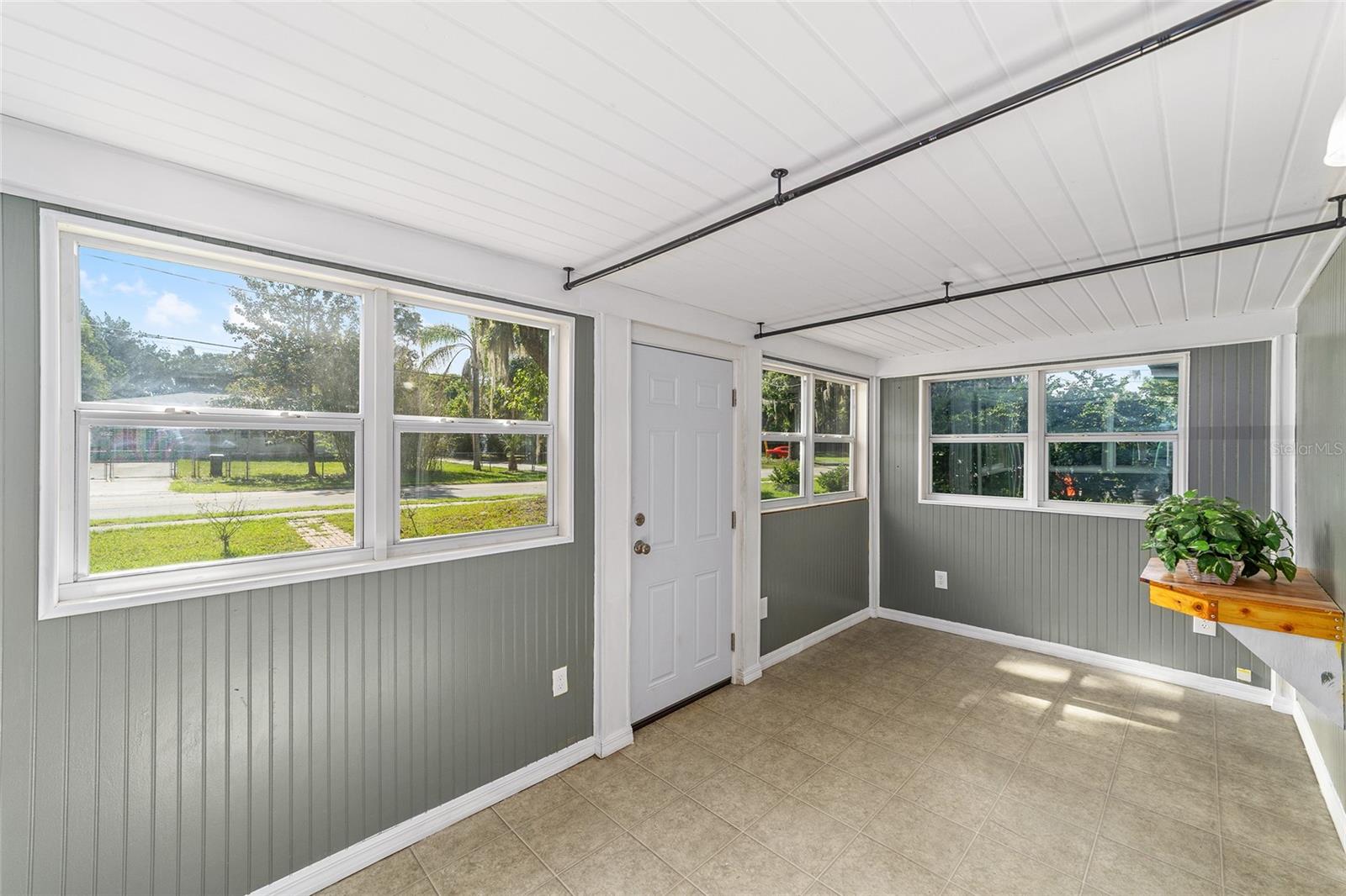 Image 8 of 34 For 11430 54th Avenue