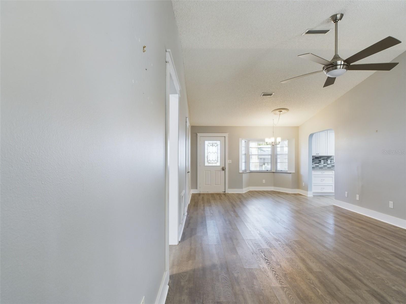 Image 14 of 33 For 9815 89th Terrace D
