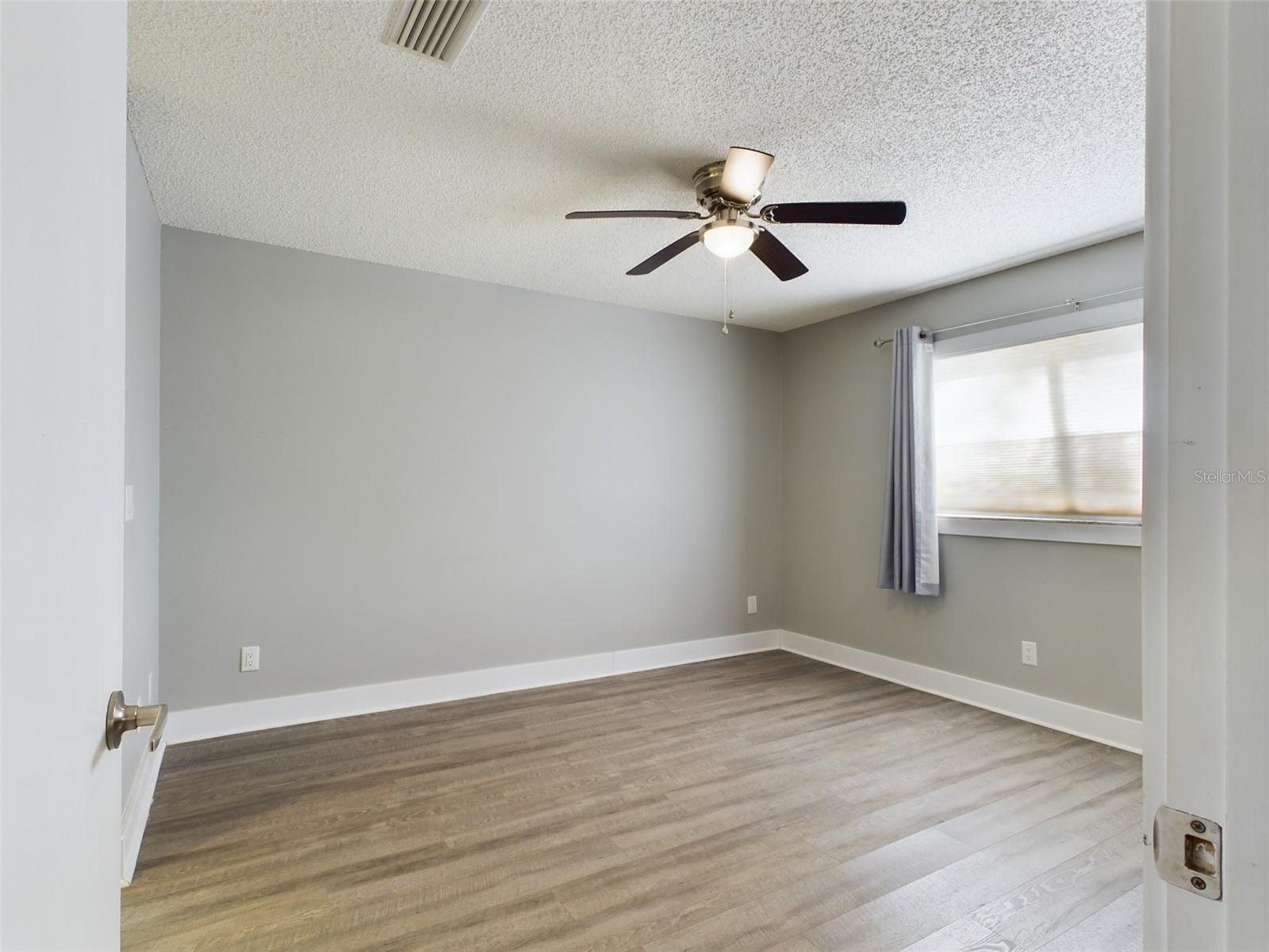 Image 16 of 33 For 9815 89th Terrace D