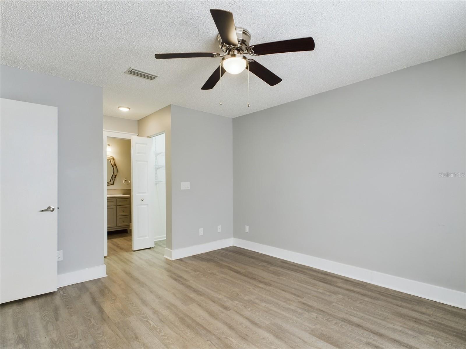 Image 17 of 33 For 9815 89th Terrace D