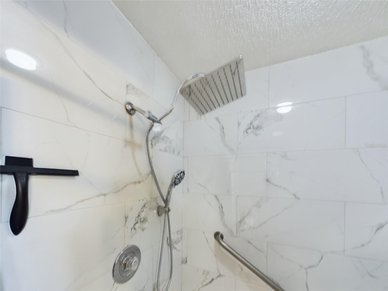 Image 21 of 33 For 9815 89th Terrace D