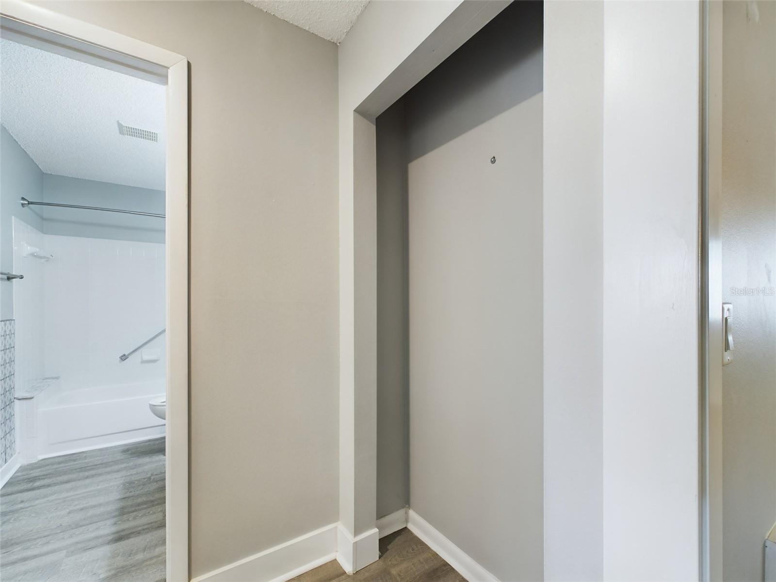 Image 23 of 33 For 9815 89th Terrace D