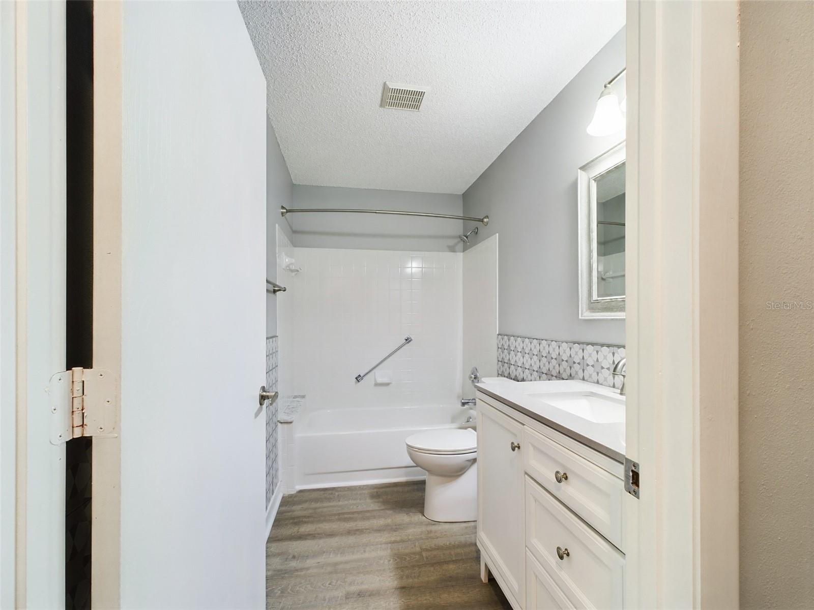 Image 28 of 33 For 9815 89th Terrace D