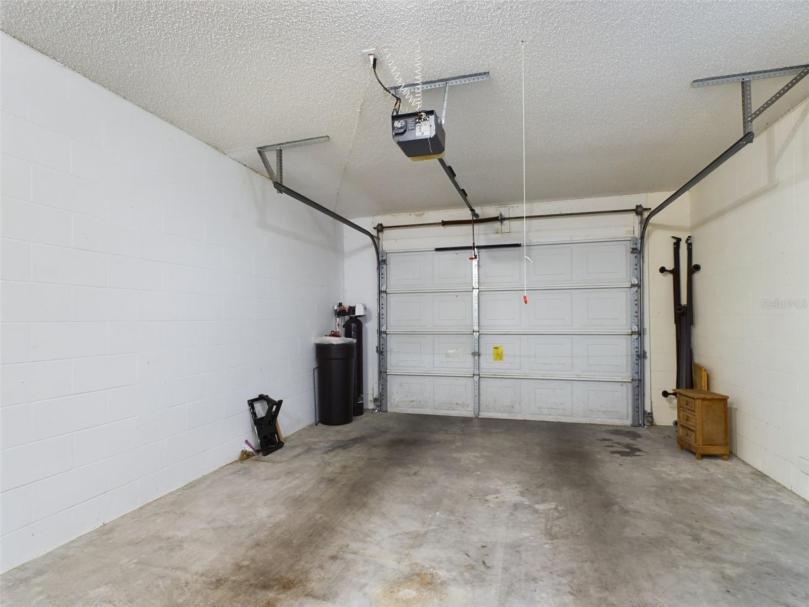 Image 29 of 33 For 9815 89th Terrace D