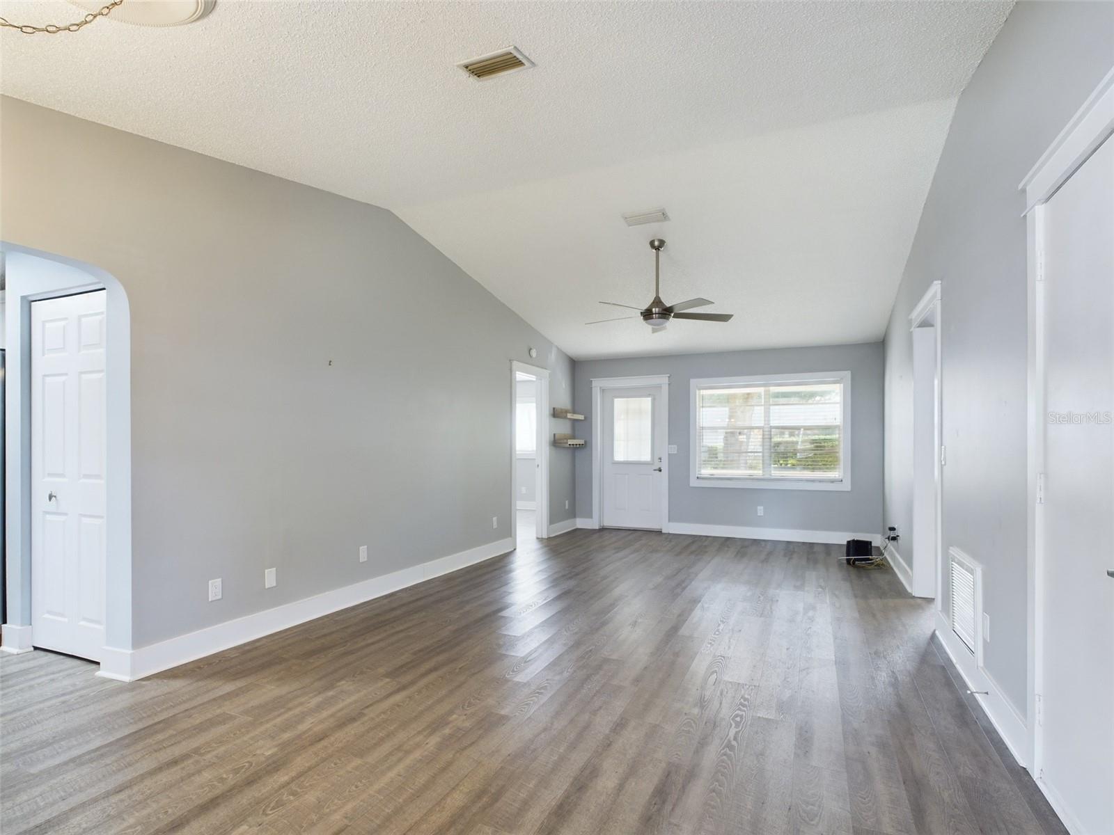 Image 7 of 33 For 9815 89th Terrace D