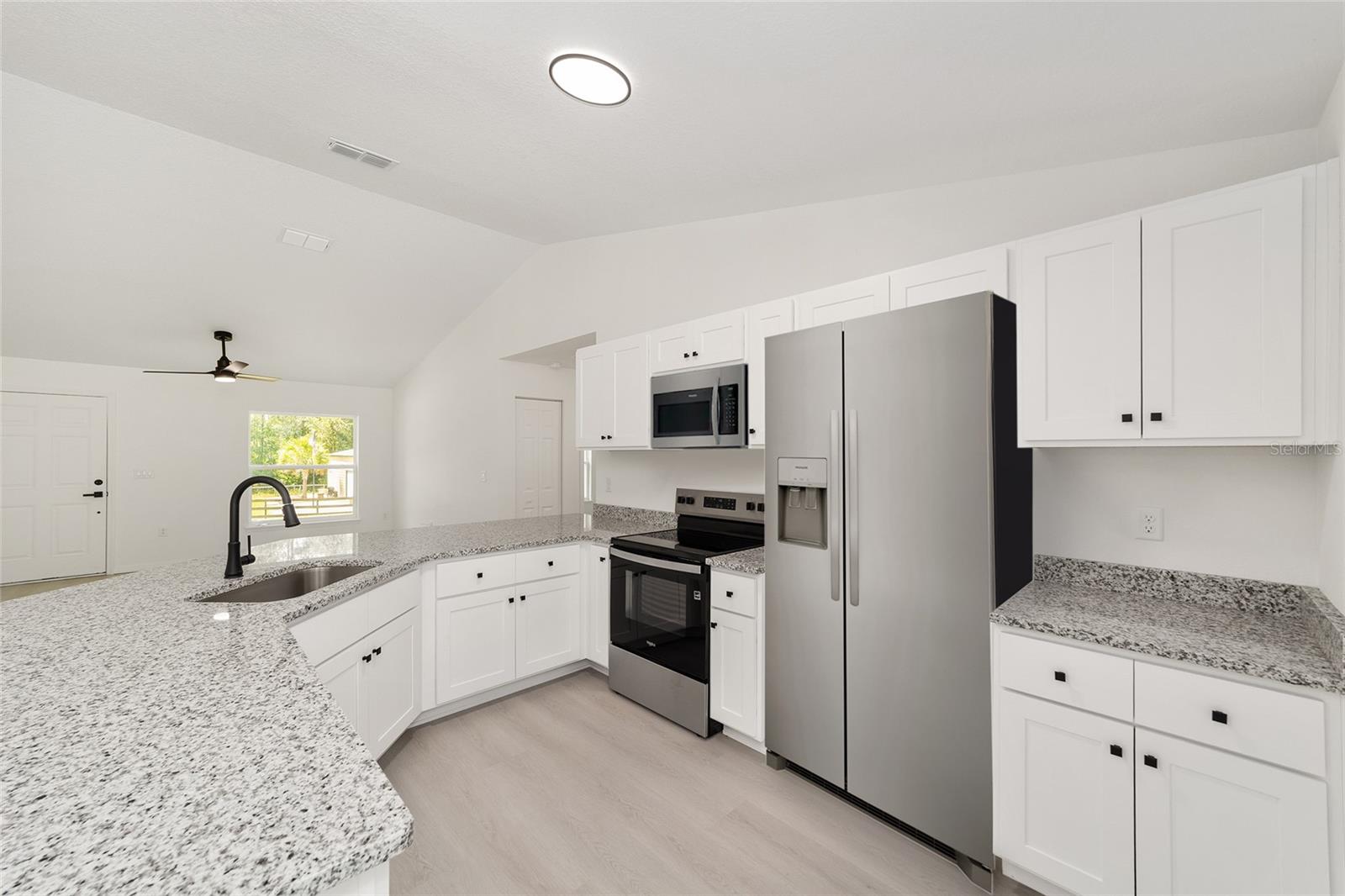 Image 3 of 31 For 732 Fig Tree Lane