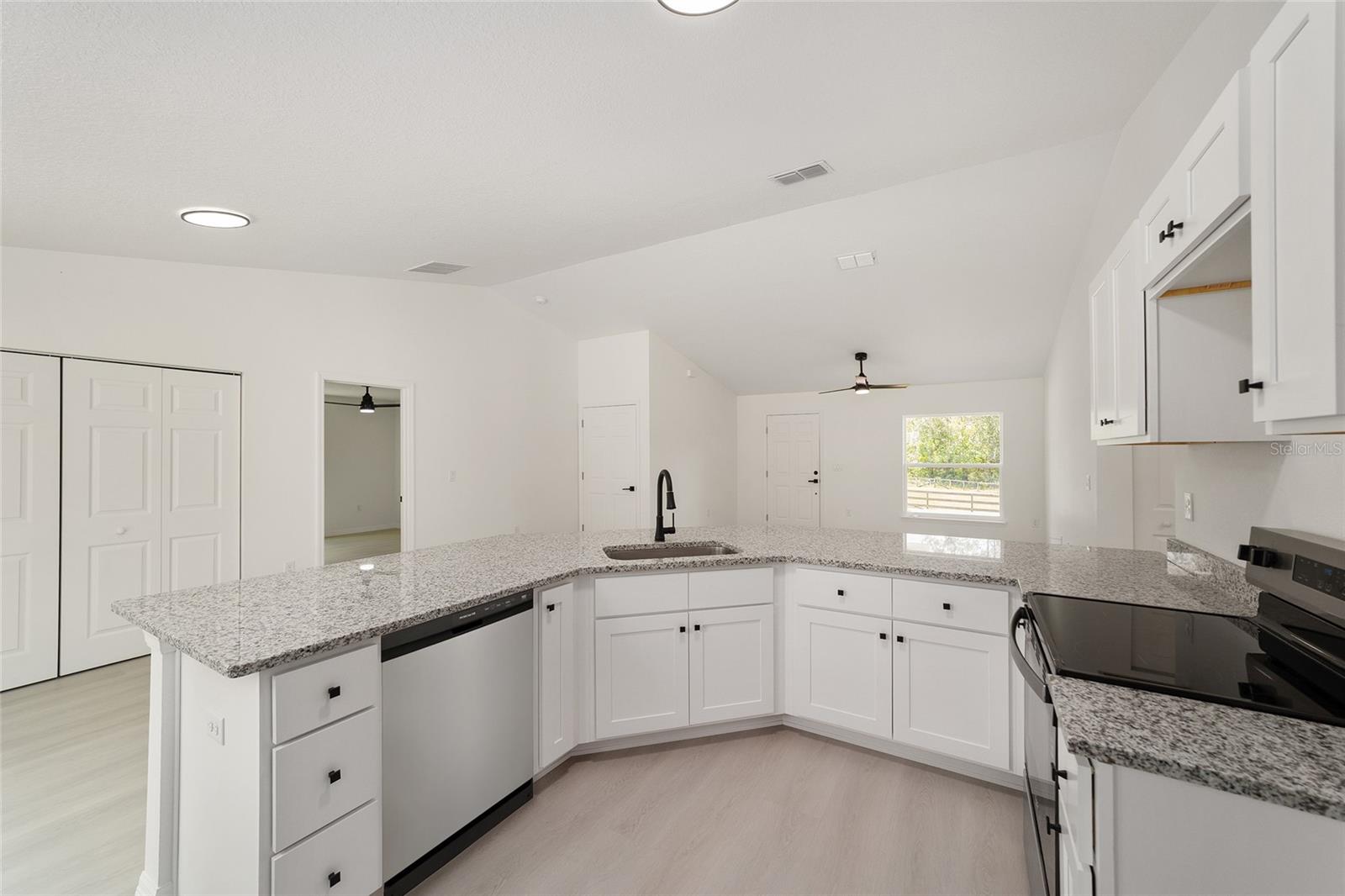 Image 4 of 31 For 732 Fig Tree Lane