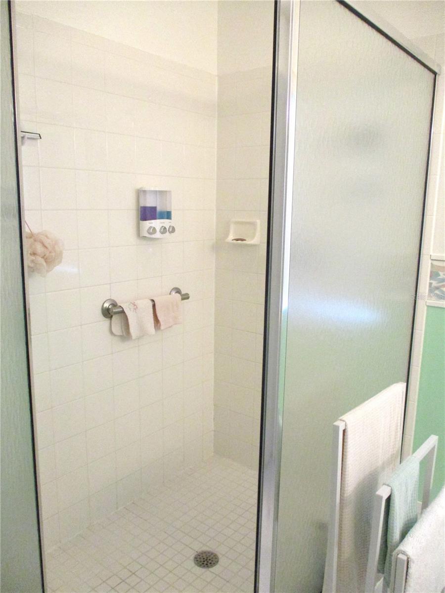 Image 37 of 88 For 11470 139th Street