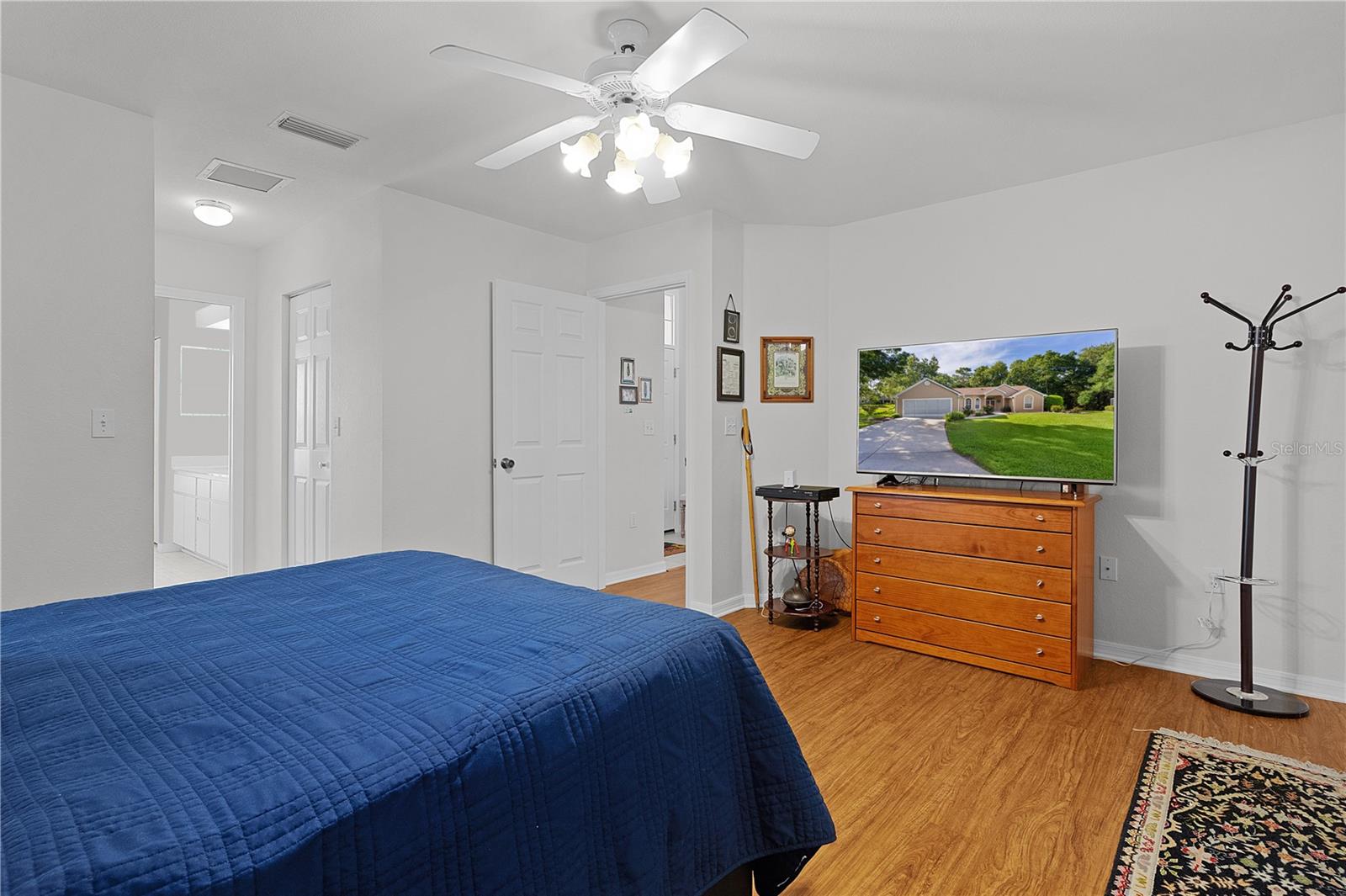 Image 16 of 64 For 11598 74th Court