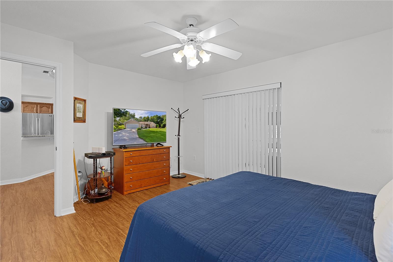 Image 17 of 64 For 11598 74th Court