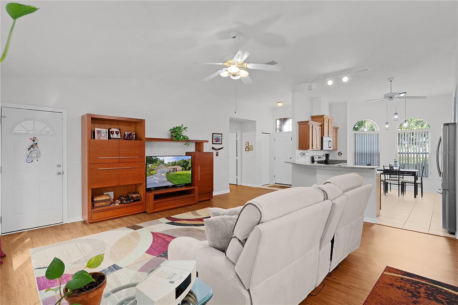 Image 4 of 64 For 11598 74th Court