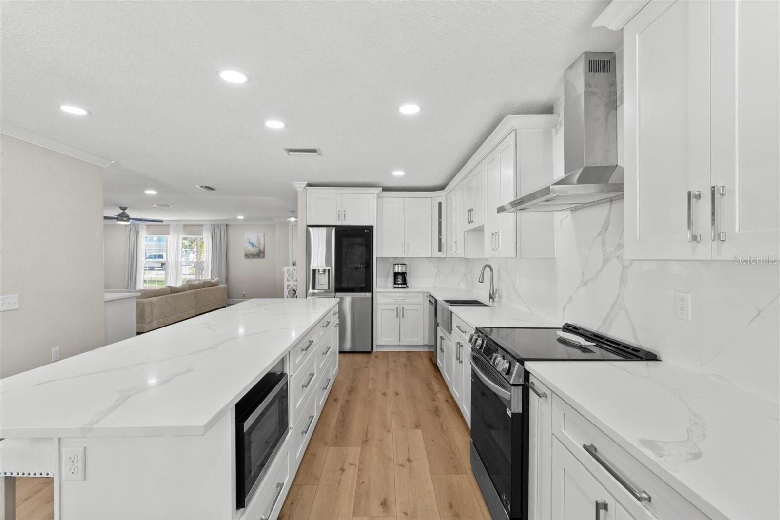 Listing photo id 13 for 1860 16th Street