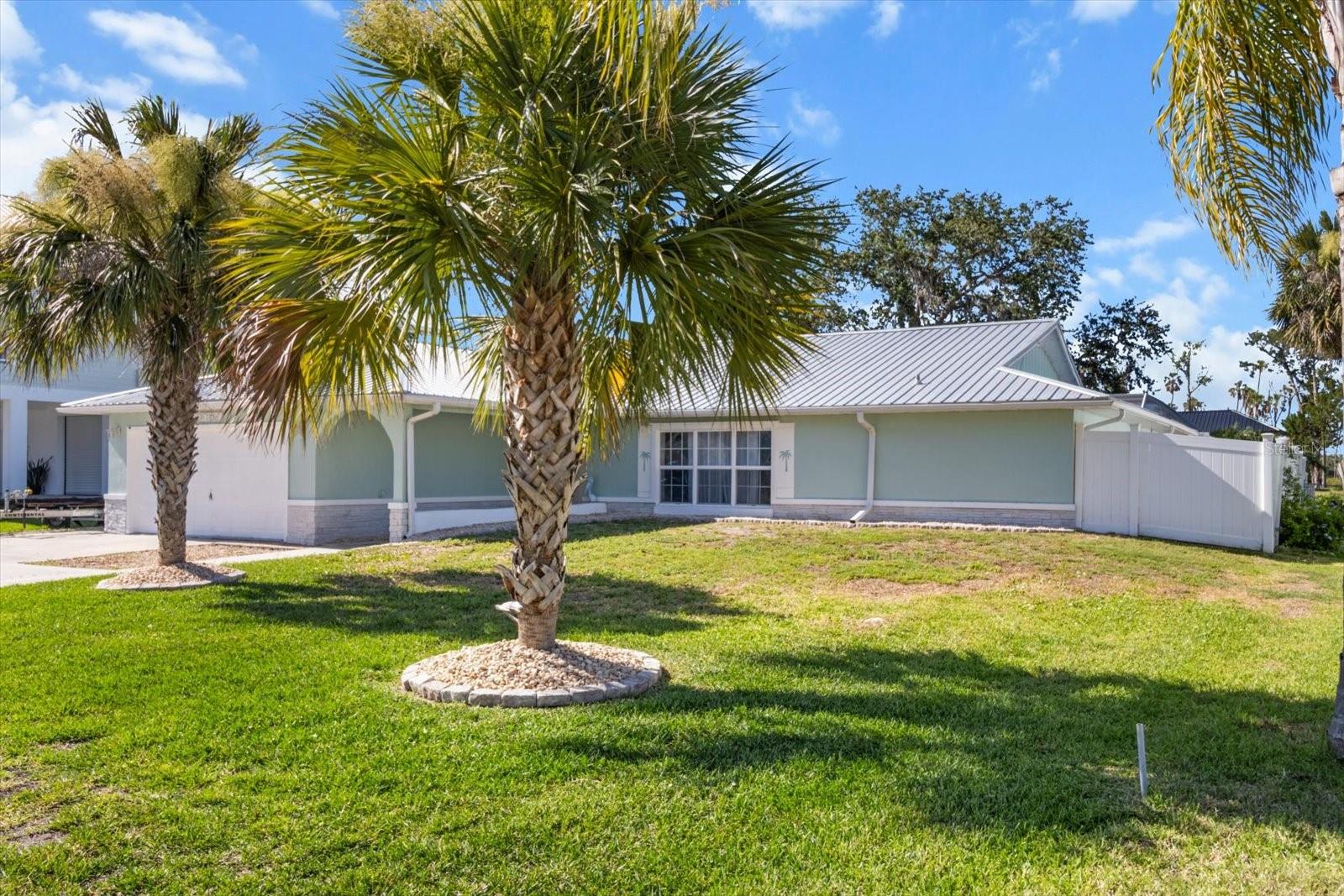 Listing photo id 0 for 1860 16th Street