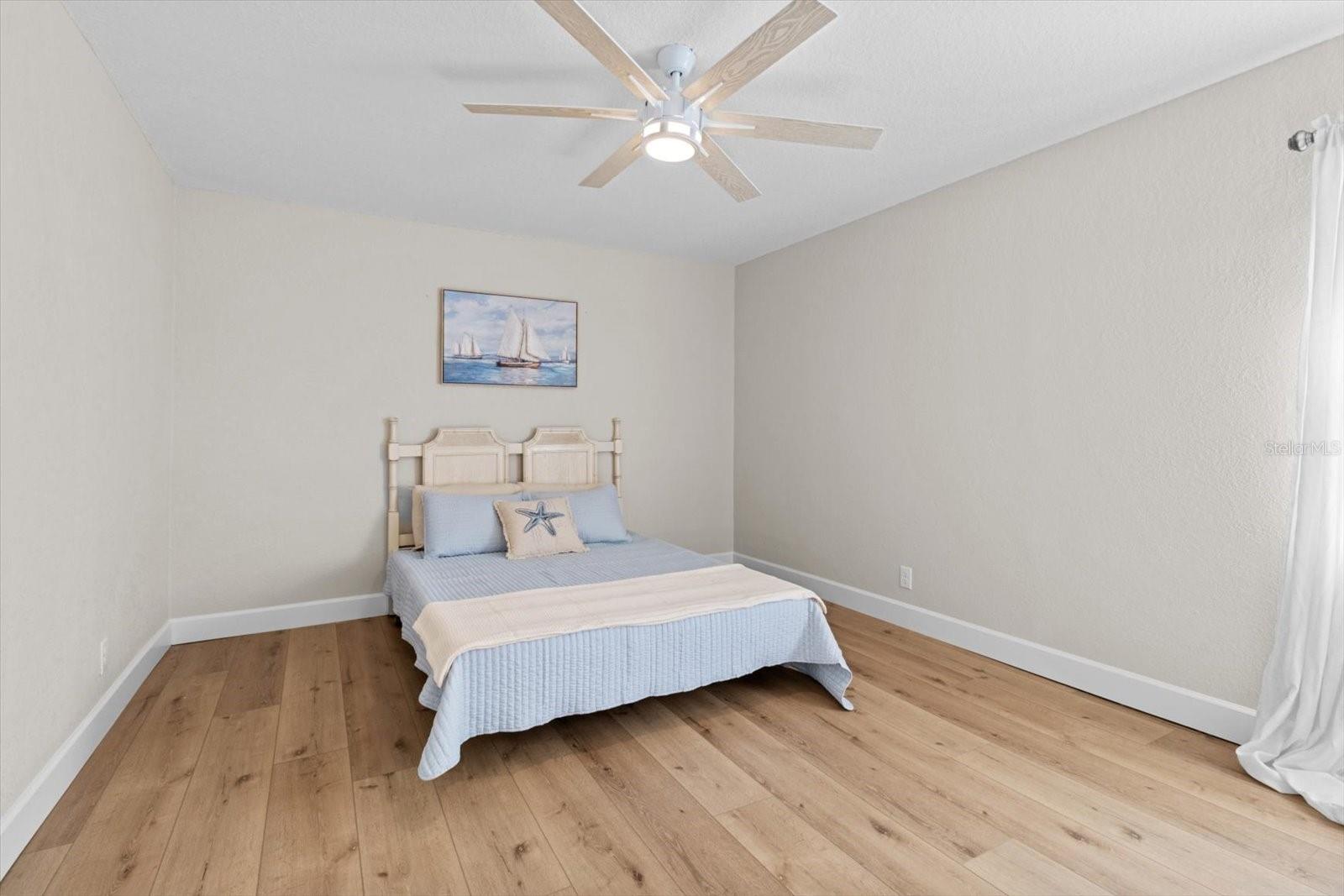 Listing photo id 21 for 1860 16th Street