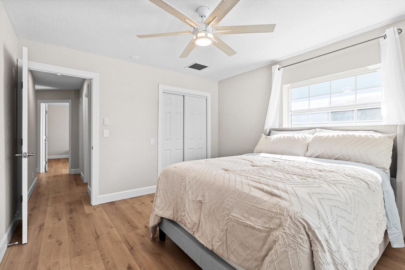 Listing photo id 25 for 1860 16th Street