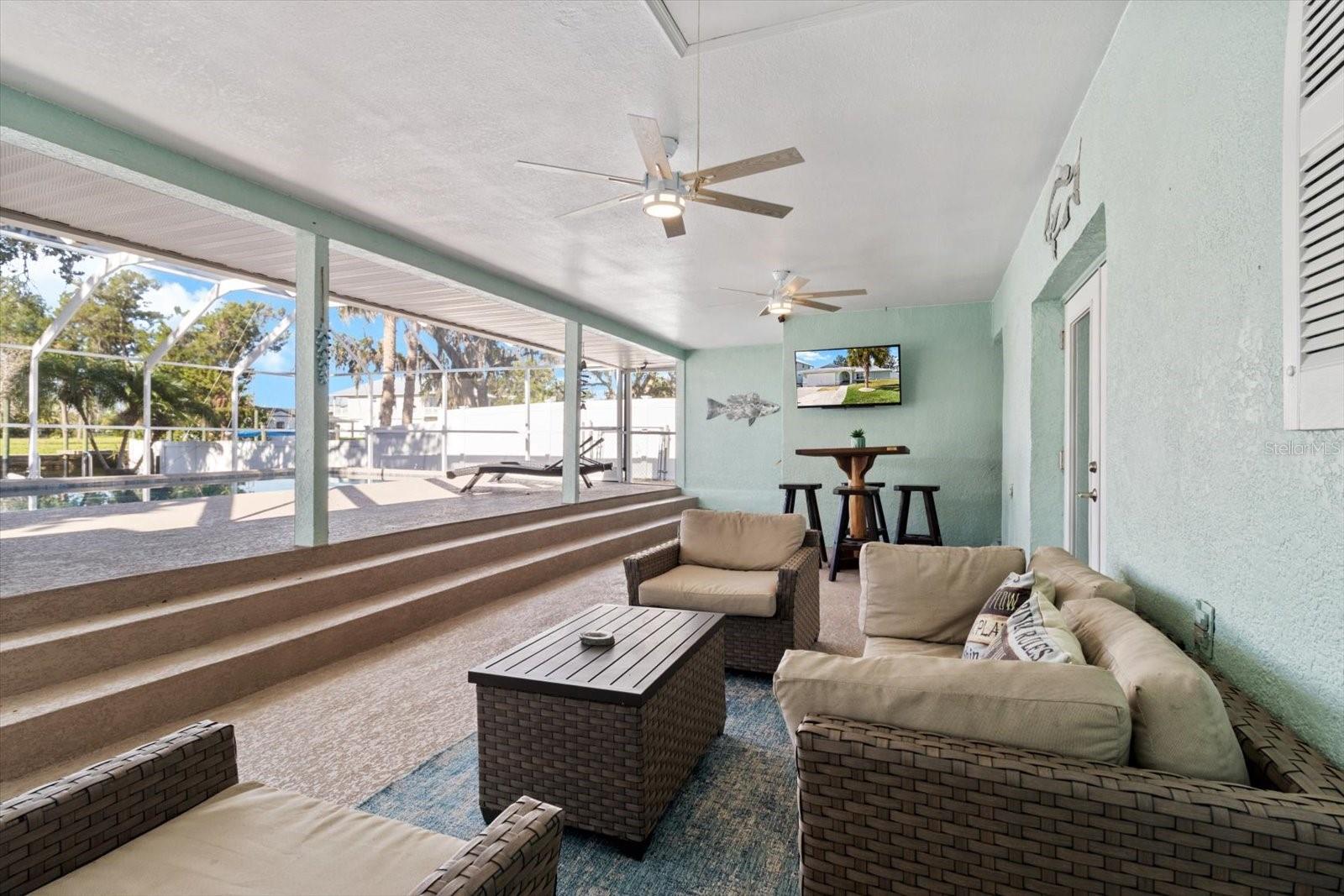 Listing photo id 27 for 1860 16th Street