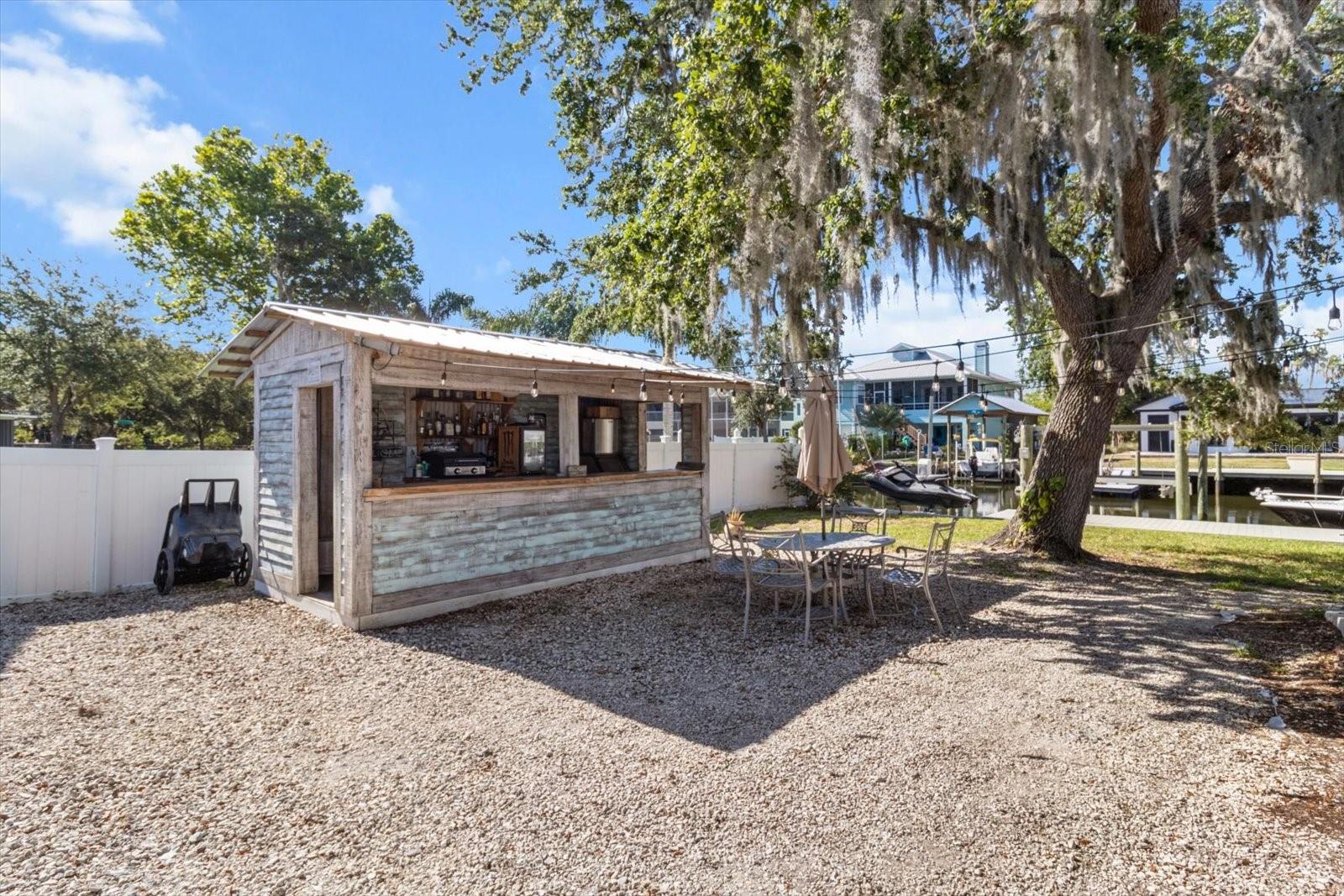Listing photo id 31 for 1860 16th Street