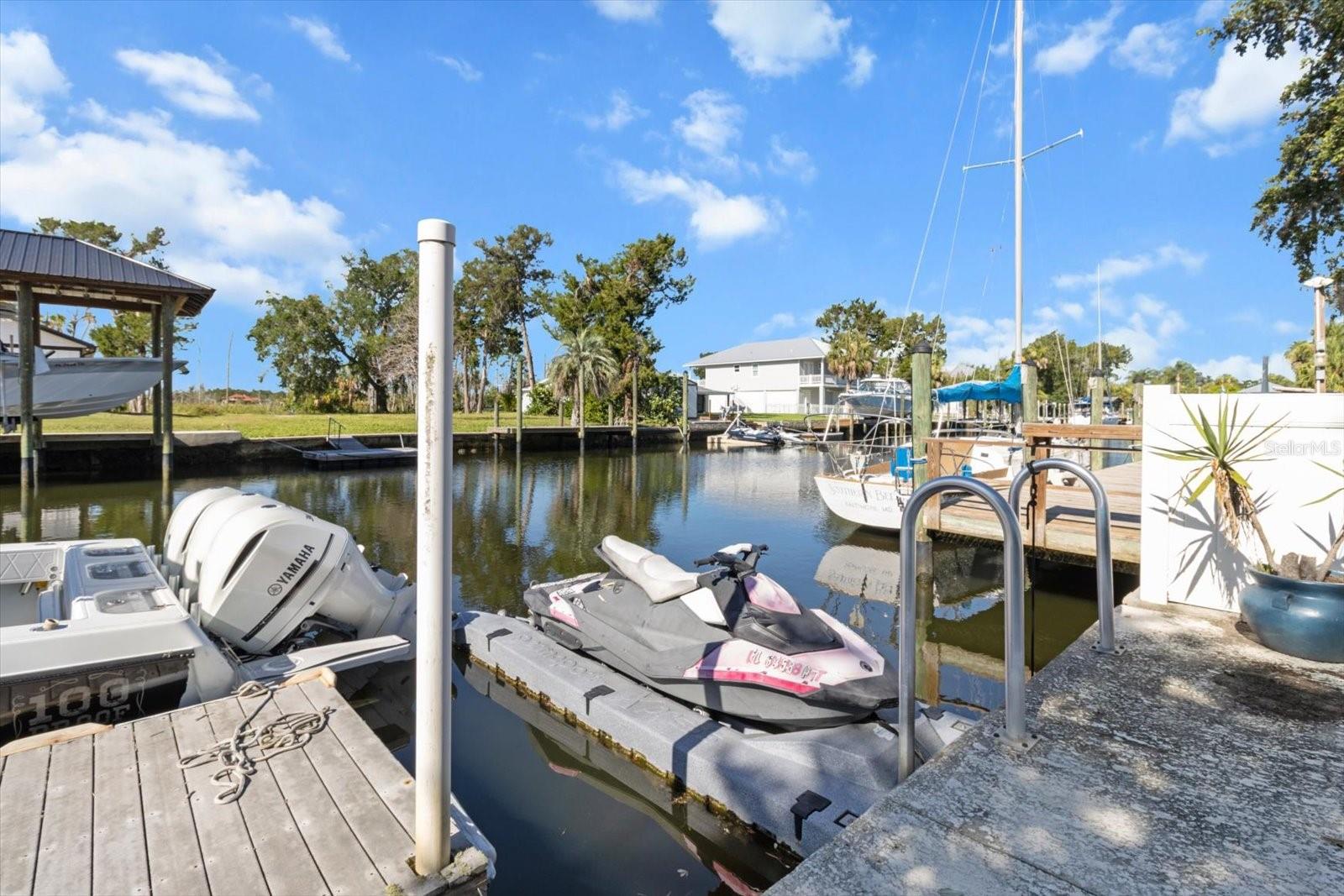 Listing photo id 35 for 1860 16th Street