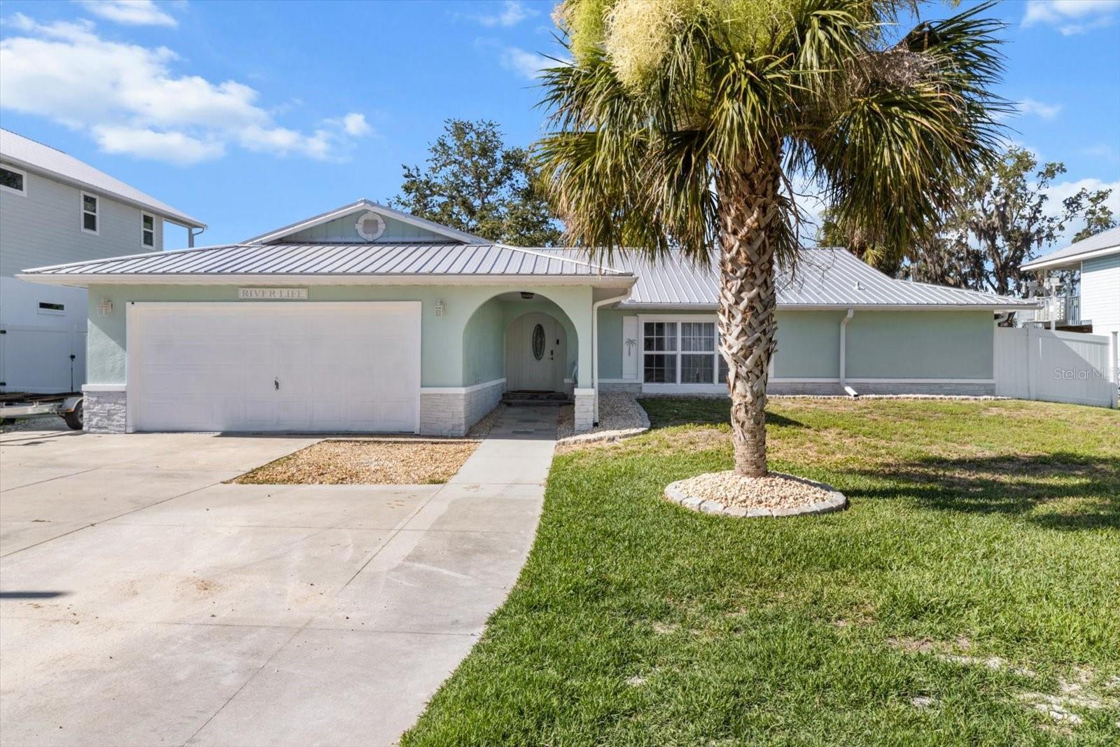 Listing photo id 2 for 1860 16th Street