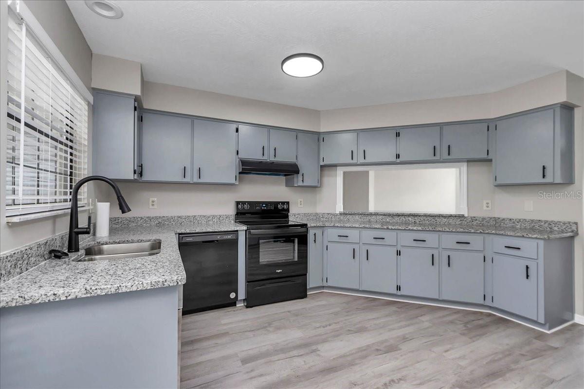 Image 18 of 32 For 9700 72nd Avenue