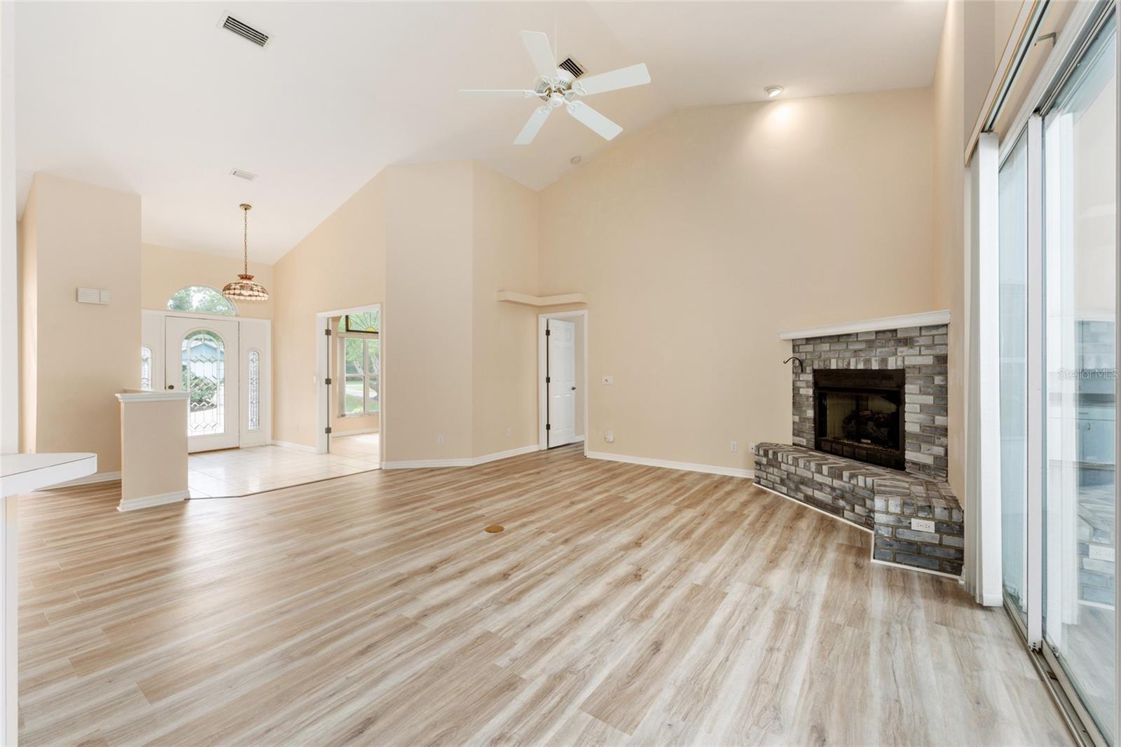 Image 14 of 83 For 9213 197th Circle