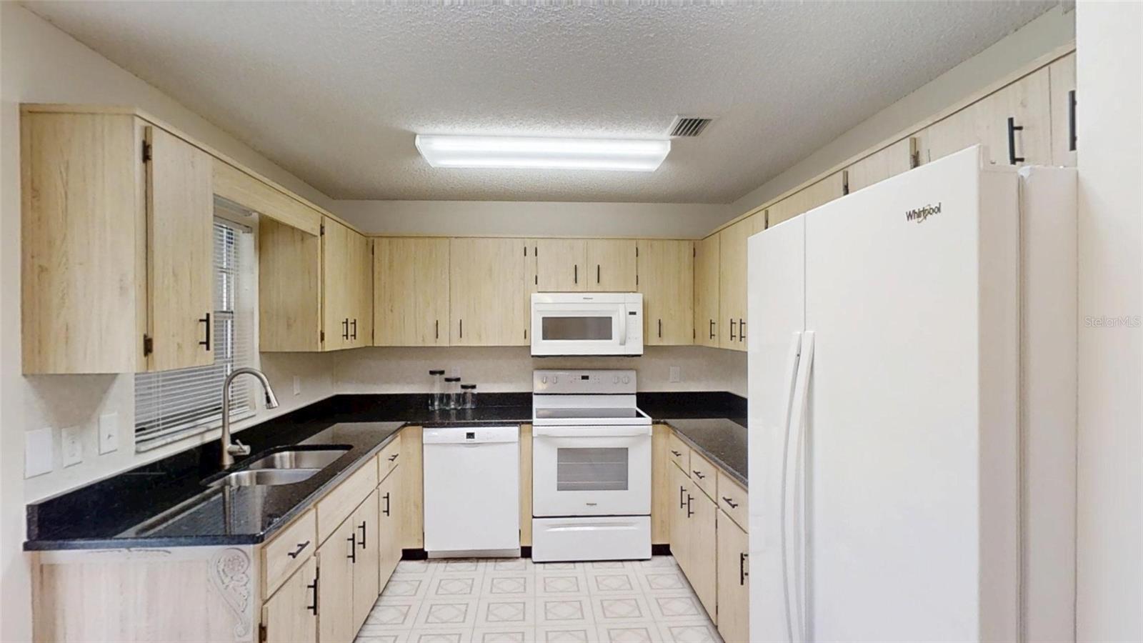 Image 6 of 18 For 8666 92nd Lane B