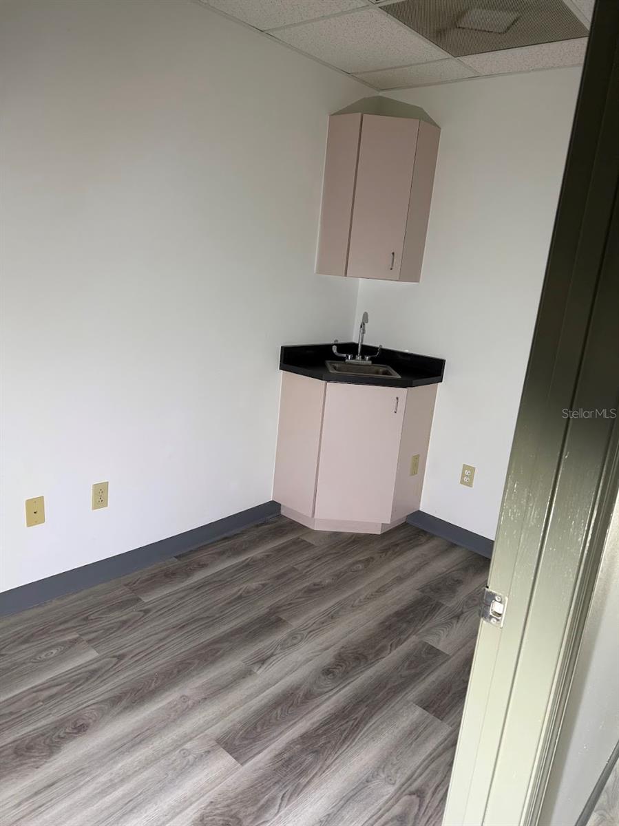 Image 8 of 15 For 3120 27th Avenue 100