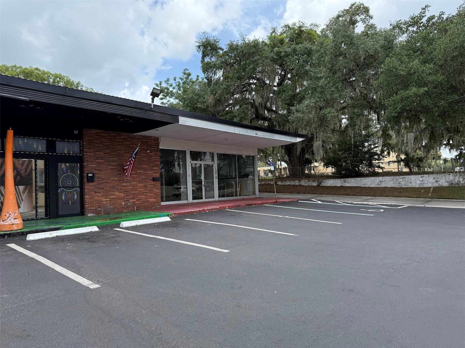 Image 2 of 7 For 1216 Silver Springs Boulevard
