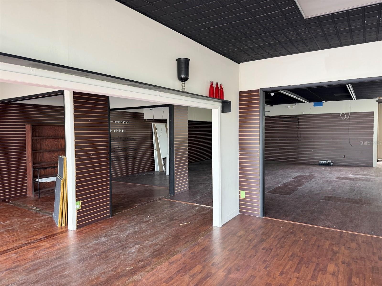 Image 4 of 7 For 1216 Silver Springs Boulevard