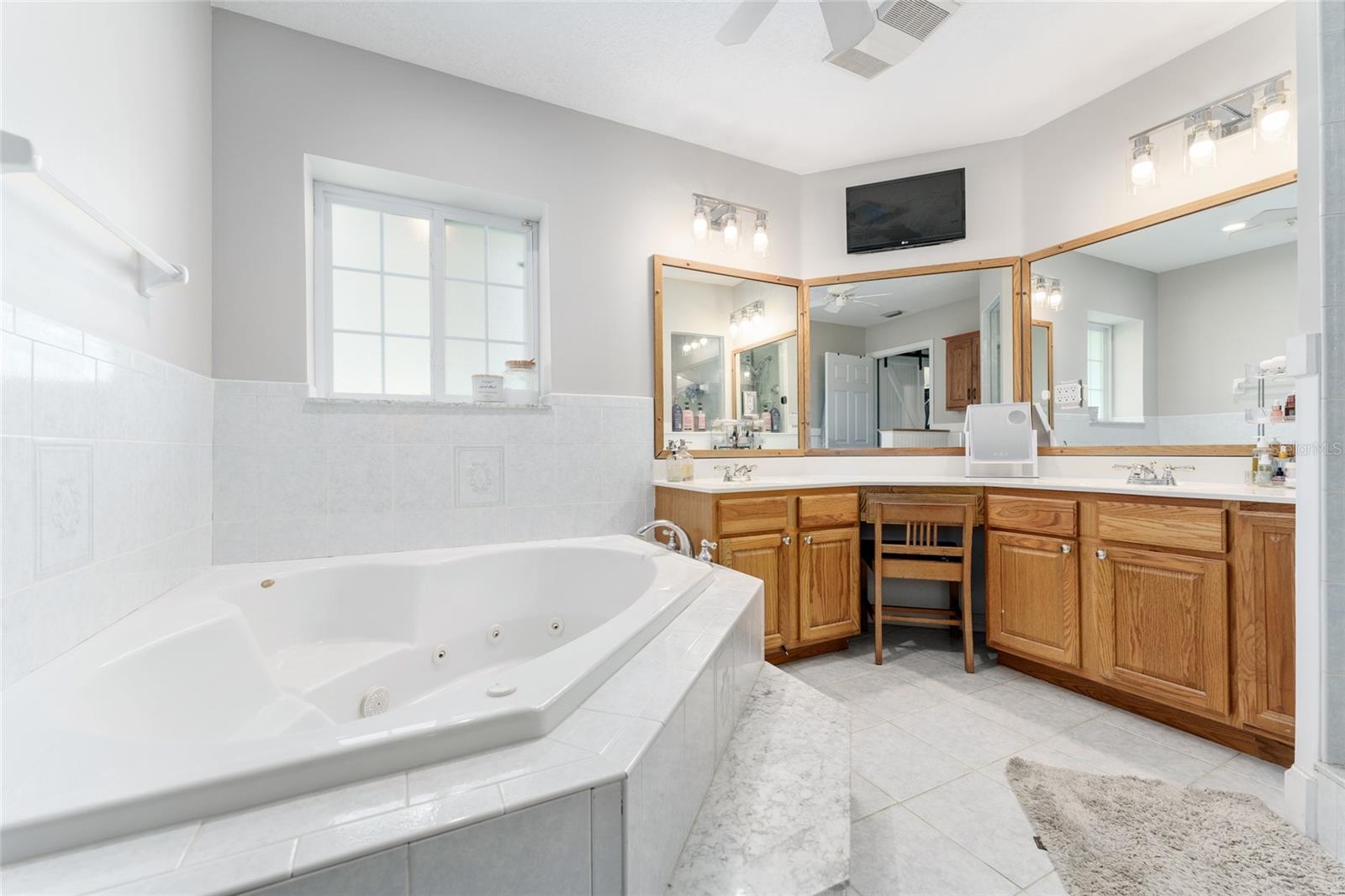 Image 29 of 83 For 9095 9th Terrace
