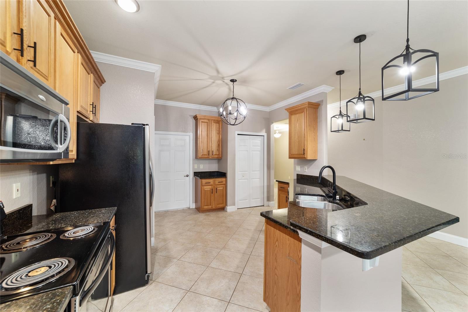 Image 10 of 49 For 2127 38th Terrace