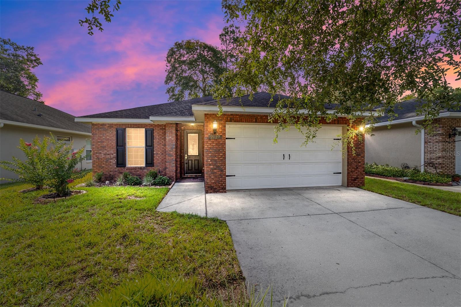 Image 2 of 49 For 2127 38th Terrace