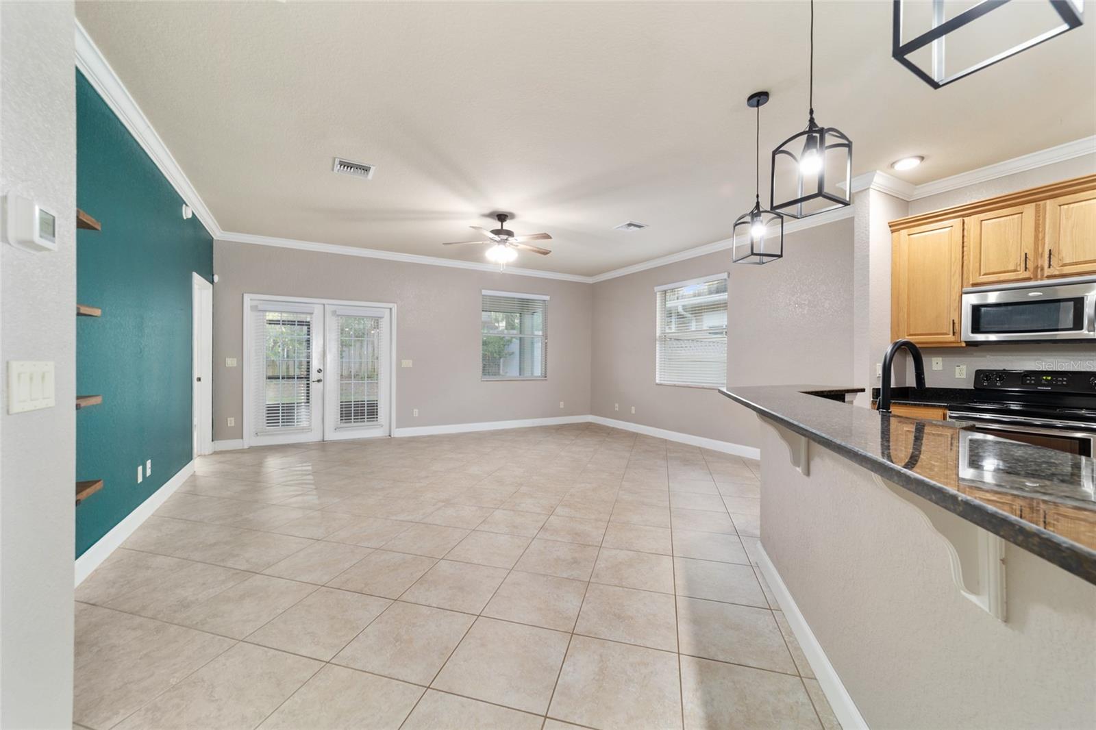 Image 20 of 49 For 2127 38th Terrace