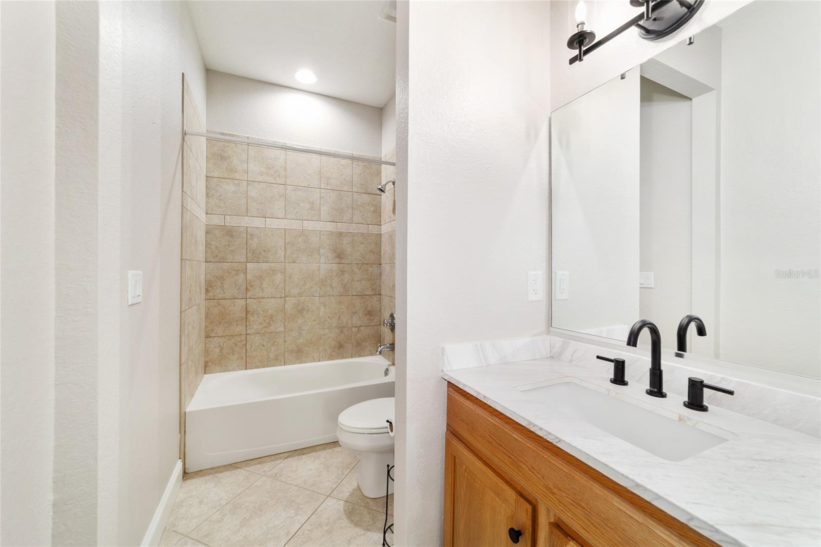 Image 32 of 49 For 2127 38th Terrace