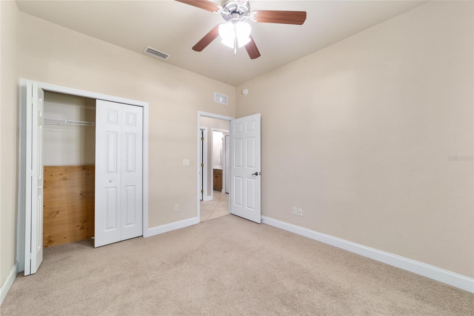Image 36 of 49 For 2127 38th Terrace