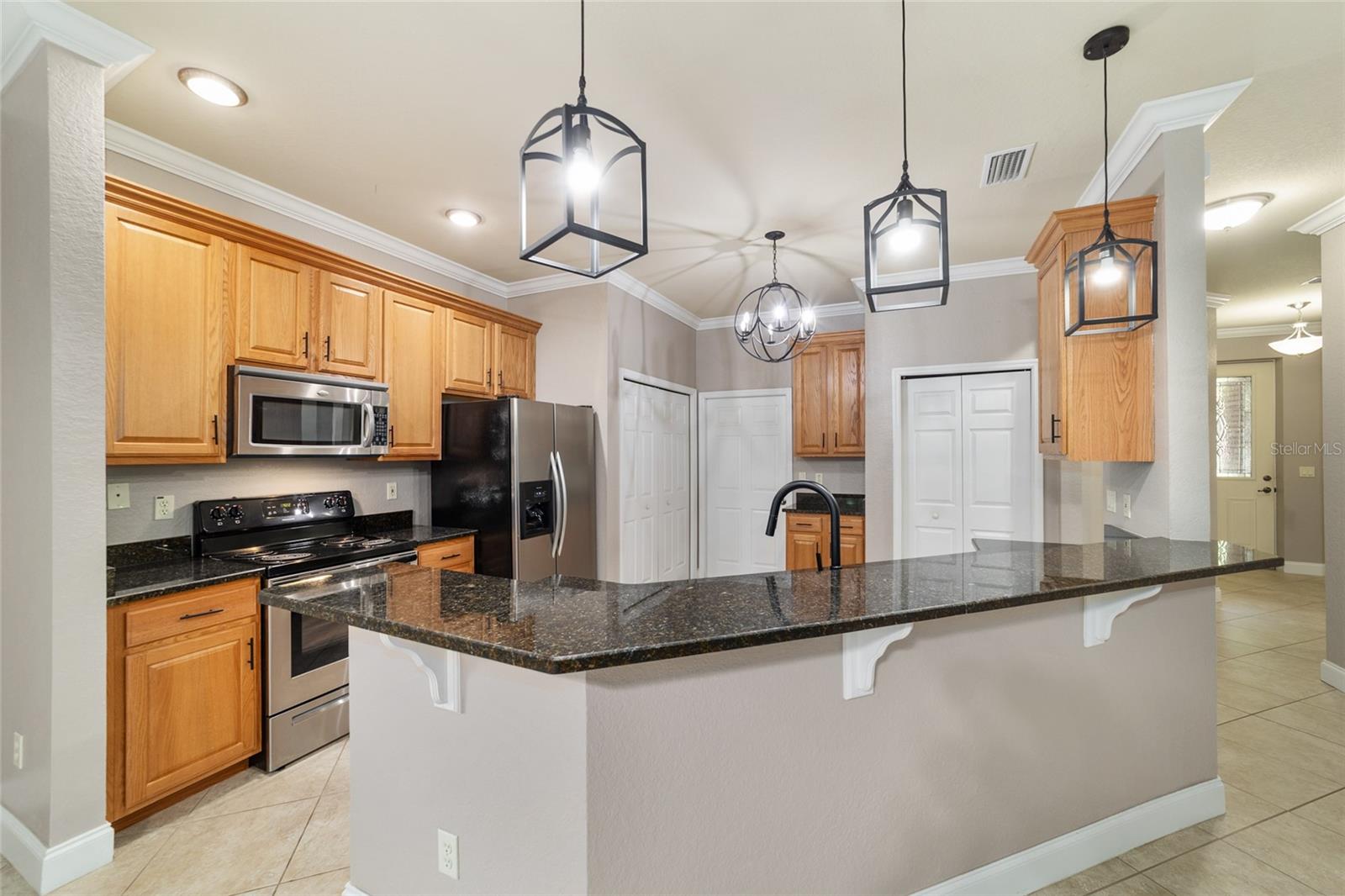 Image 8 of 49 For 2127 38th Terrace
