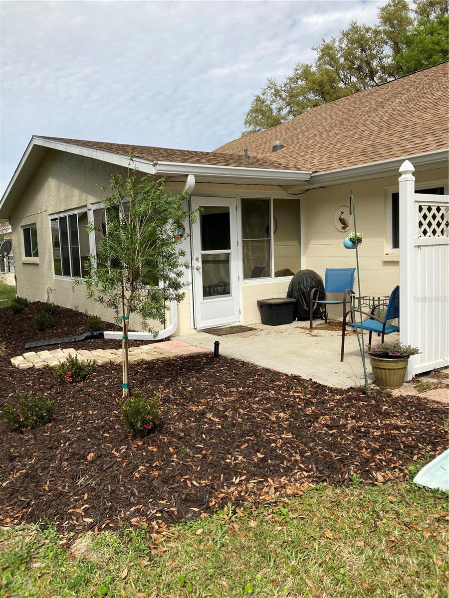 Image 21 of 34 For 8450 90th Street D