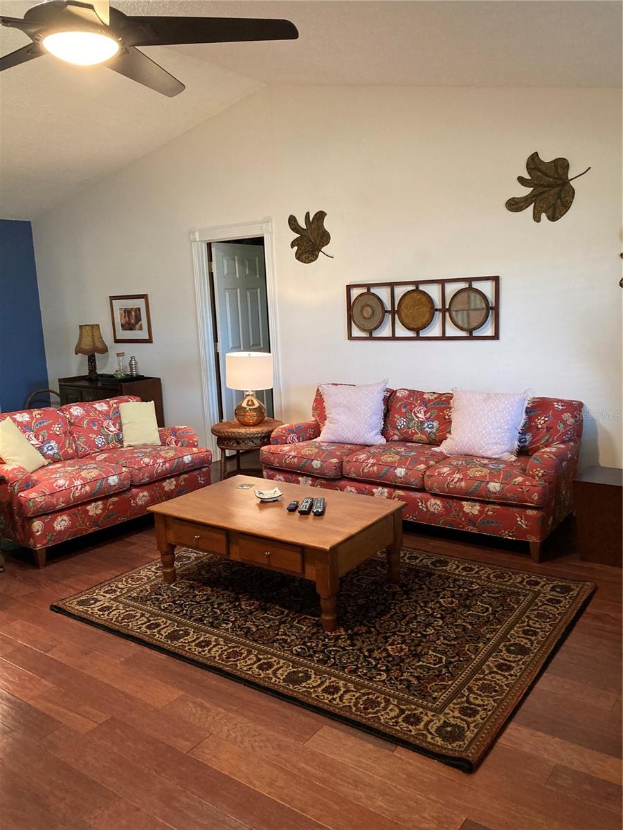 Image 3 of 34 For 8450 90th Street D
