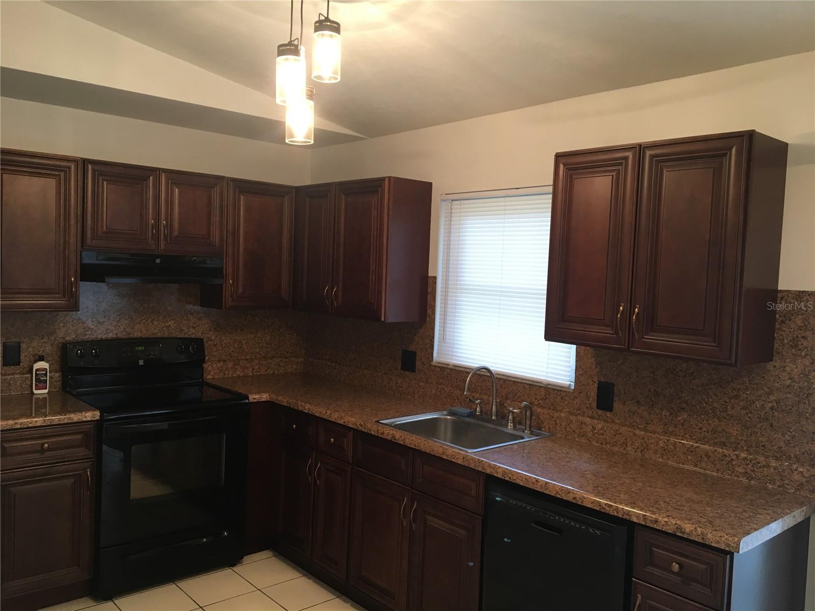 Image 15 of 16 For 2331 40th Street
