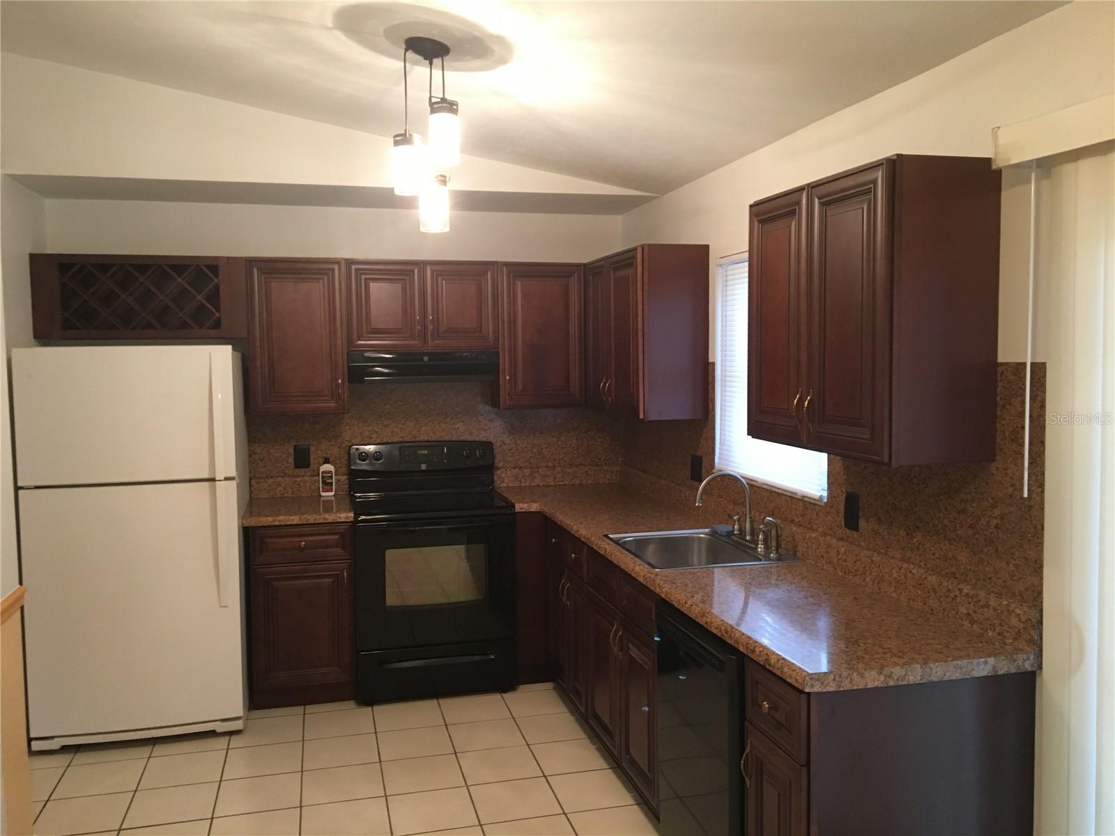 Image 5 of 16 For 2331 40th Street