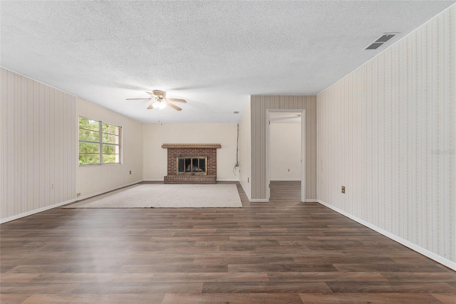 Image 11 of 98 For 8441 115th Street