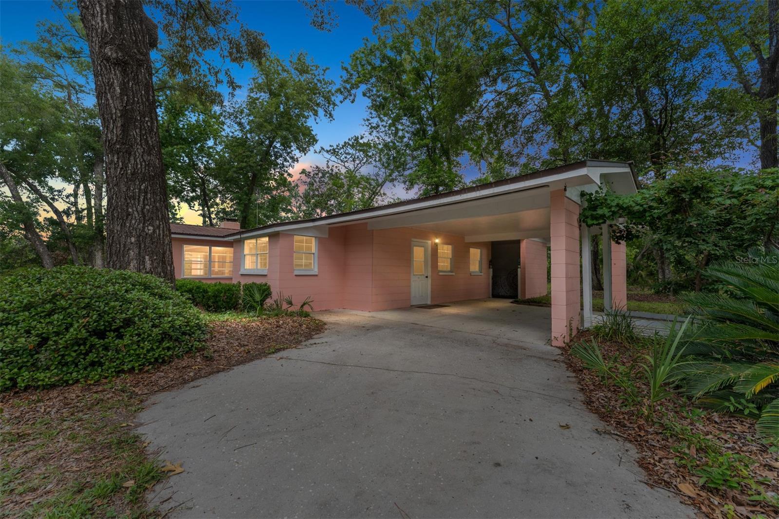 Image 3 of 98 For 8441 115th Street