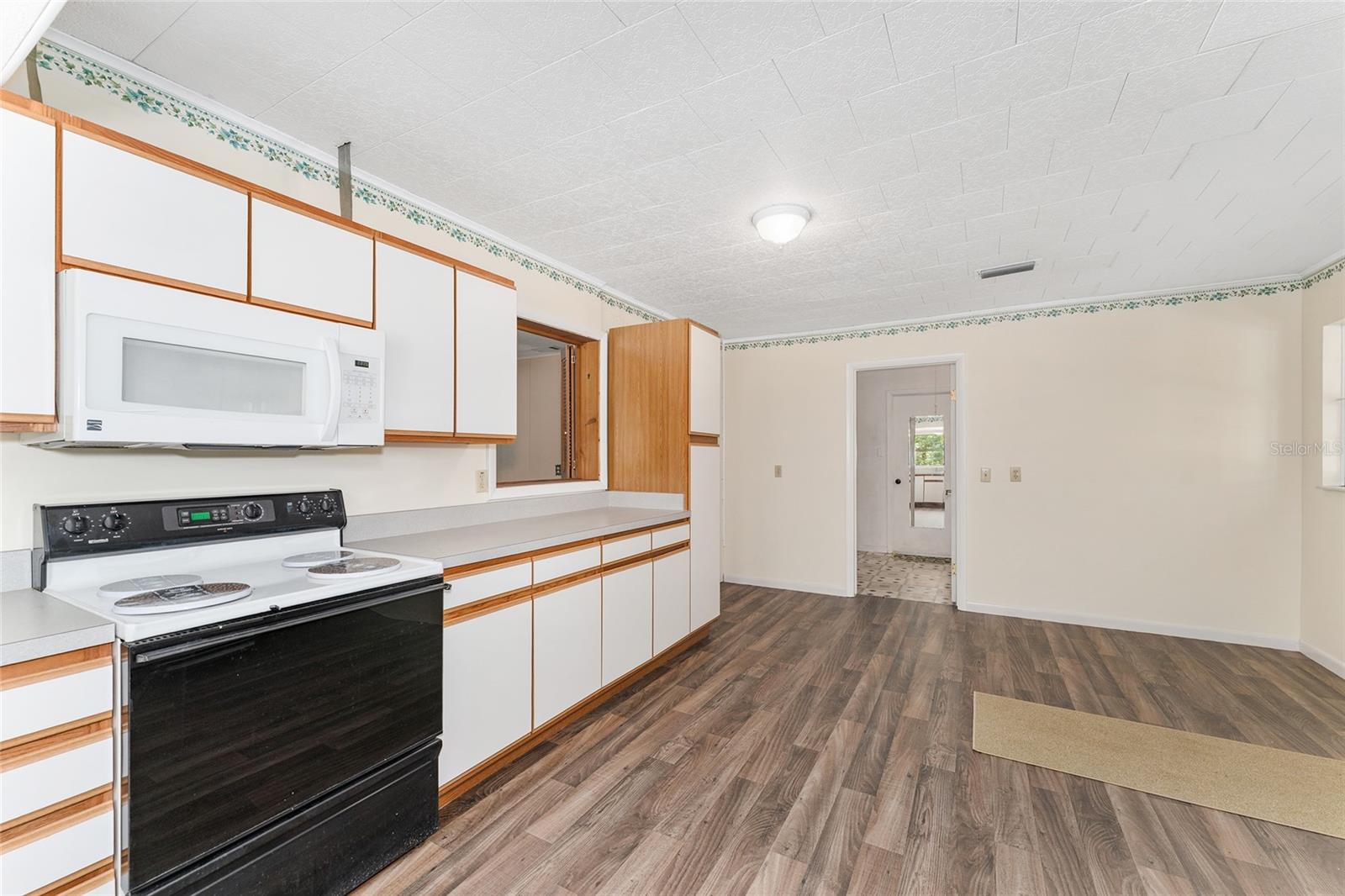 Image 31 of 98 For 8441 115th Street