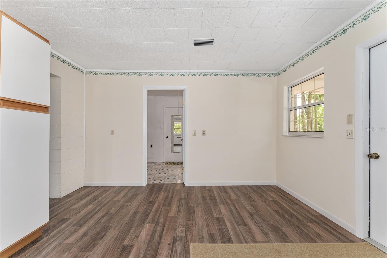 Image 33 of 98 For 8441 115th Street