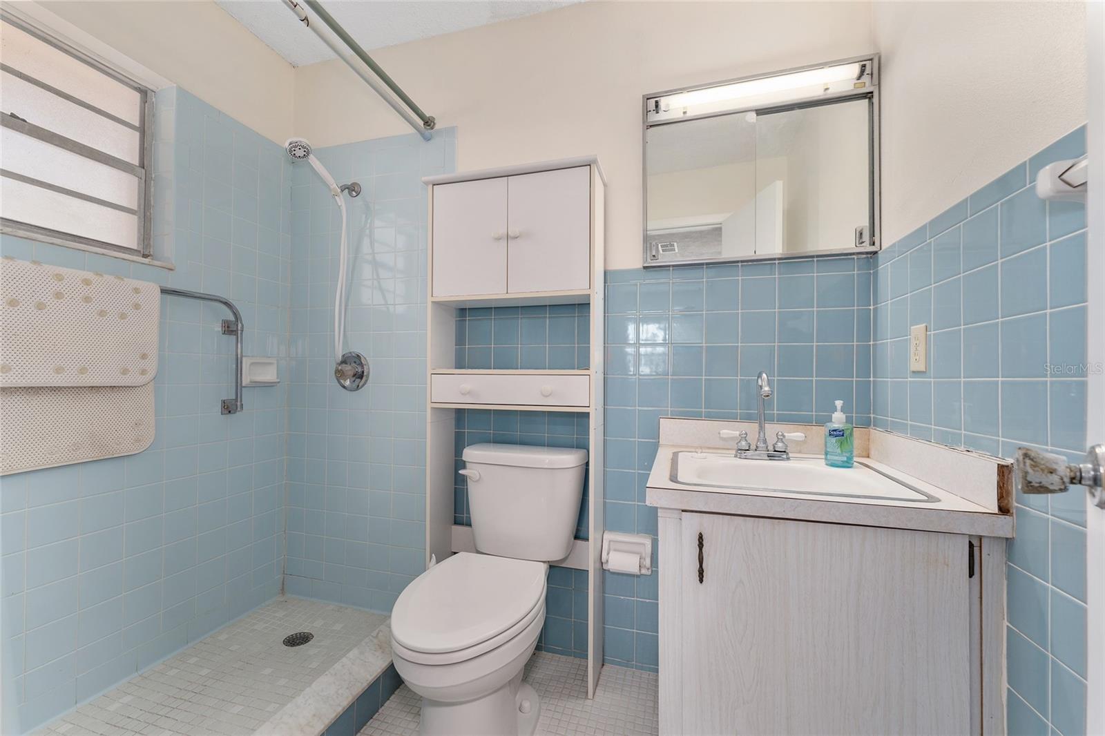 Image 43 of 98 For 8441 115th Street